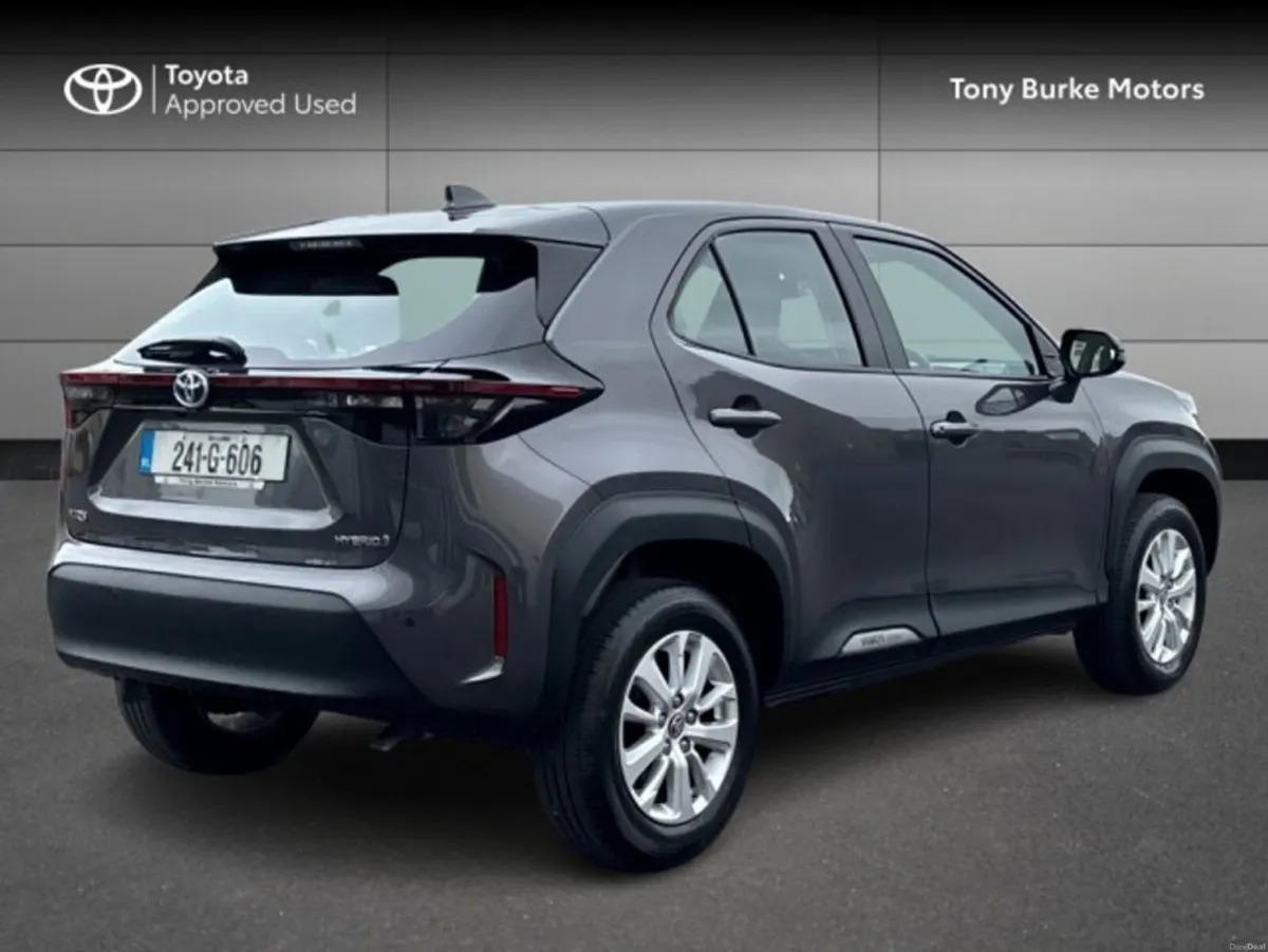 Toyota Yaris Cross - Luna - 1.5 Hybrid - Automatic - Image 2