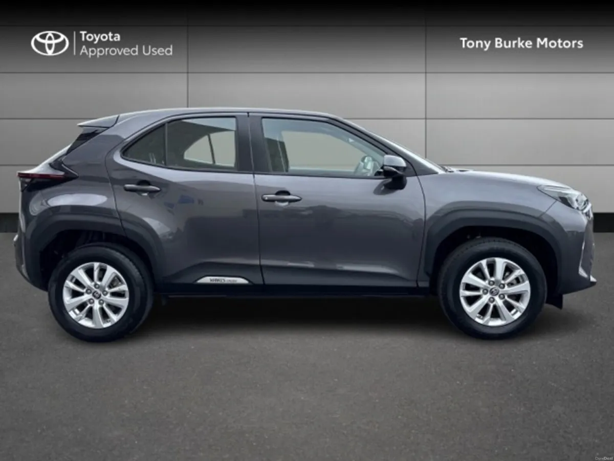 Toyota Yaris Cross - Luna - 1.5 Hybrid - Automatic - Image 3
