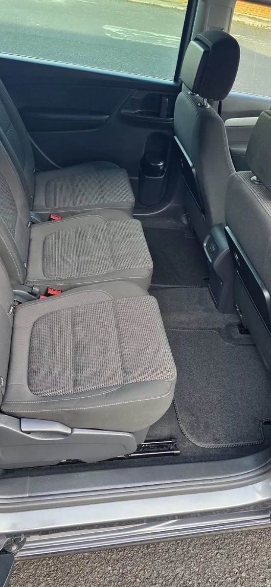 Volkswagen Sharan 2017 - Image 2