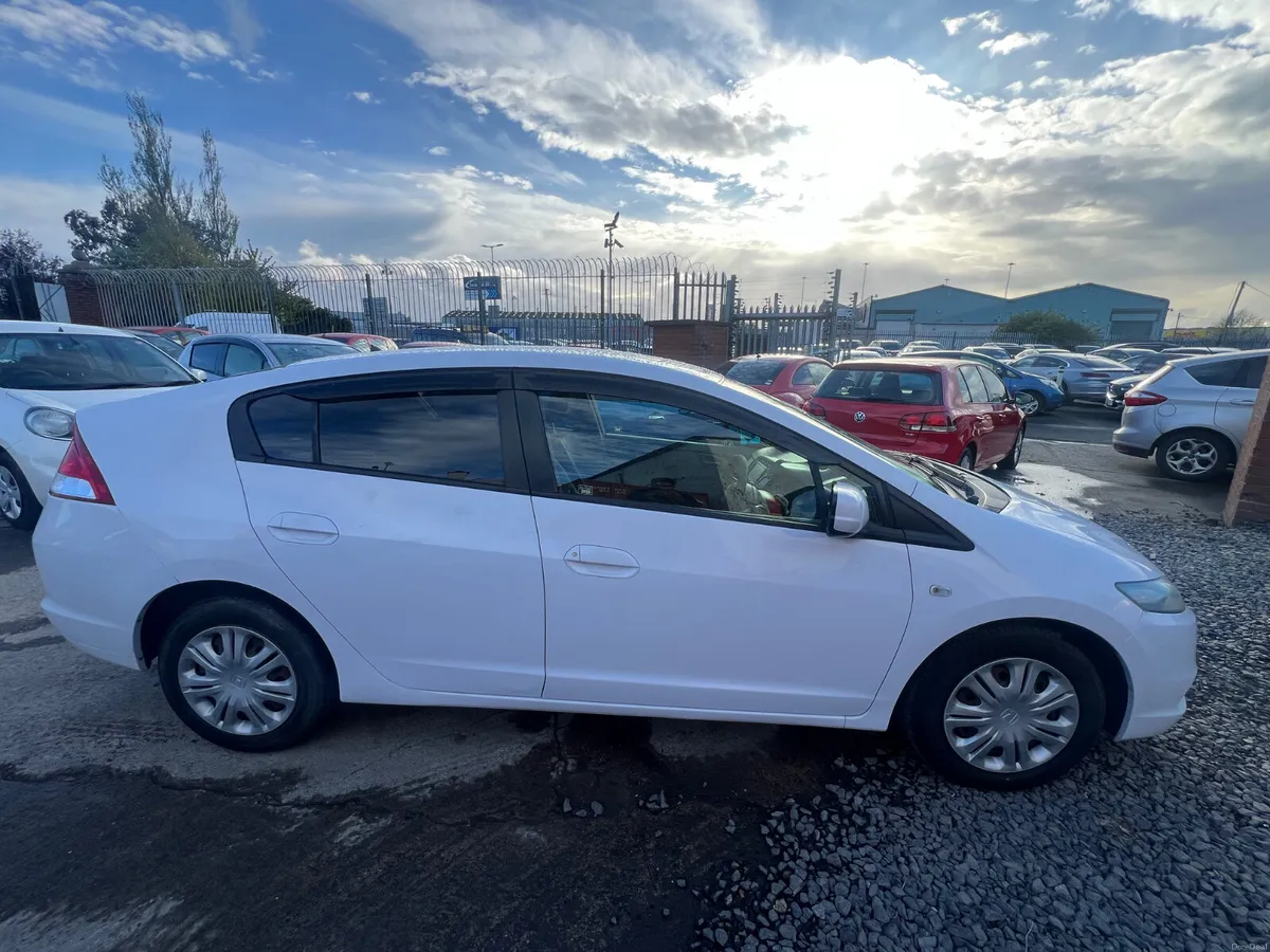 Honda Insight 2010 Automatic/ Warranty - Image 4