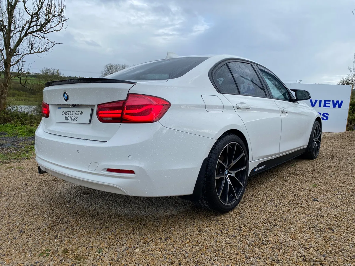 BMW 3-Series 2016 - Image 4