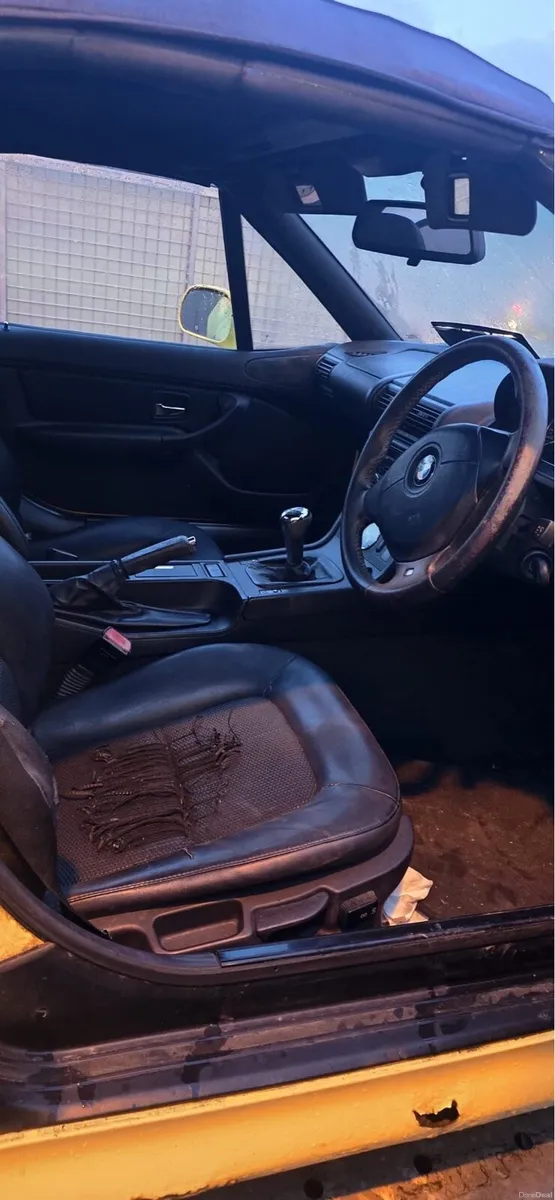 BMW Z3 2001 - Image 2