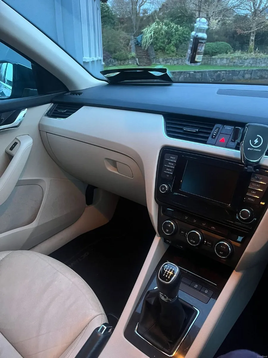Skoda Octavia 2015 - Image 3