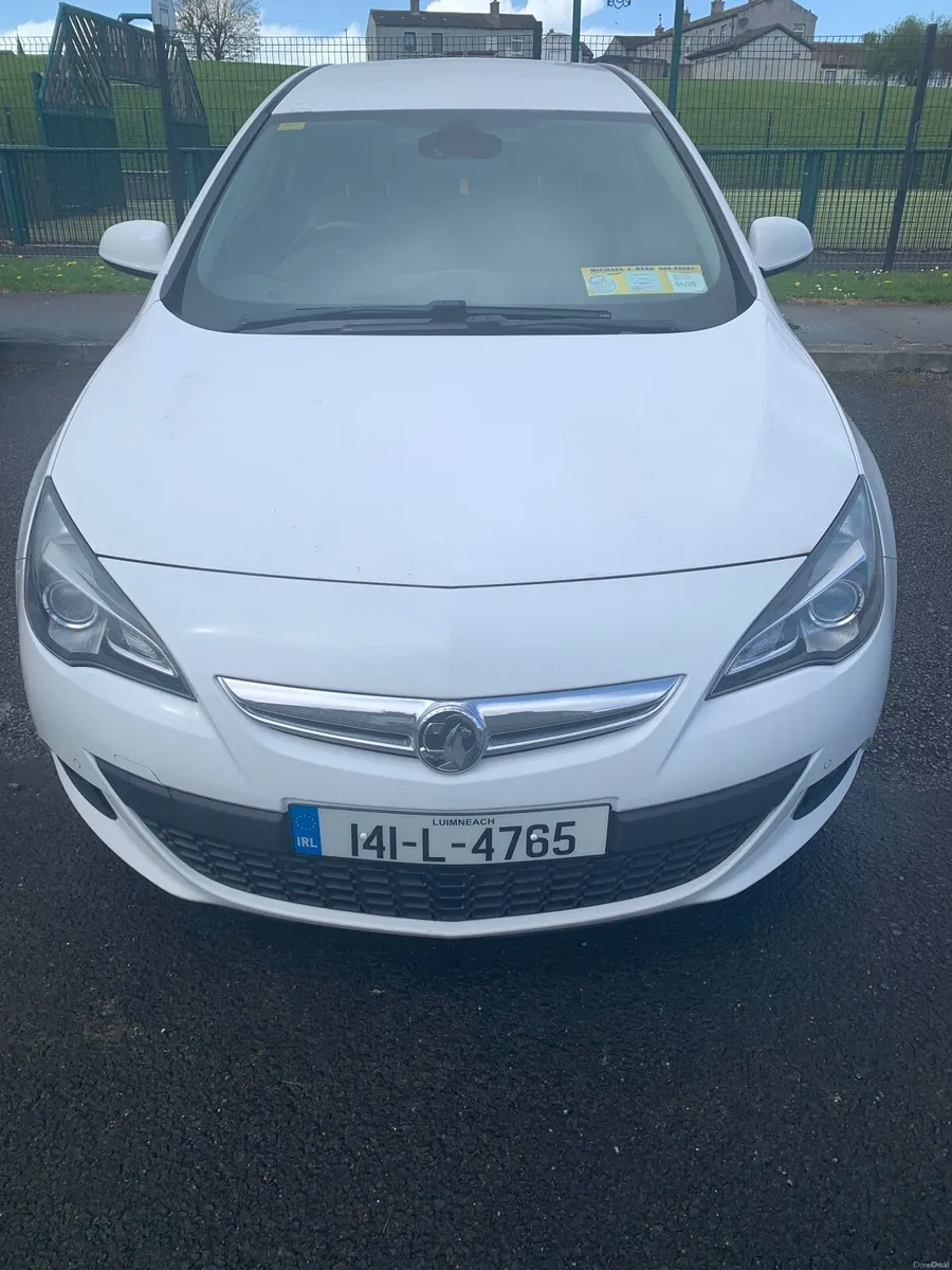 Vauxhall Astra 2014 - Image 1