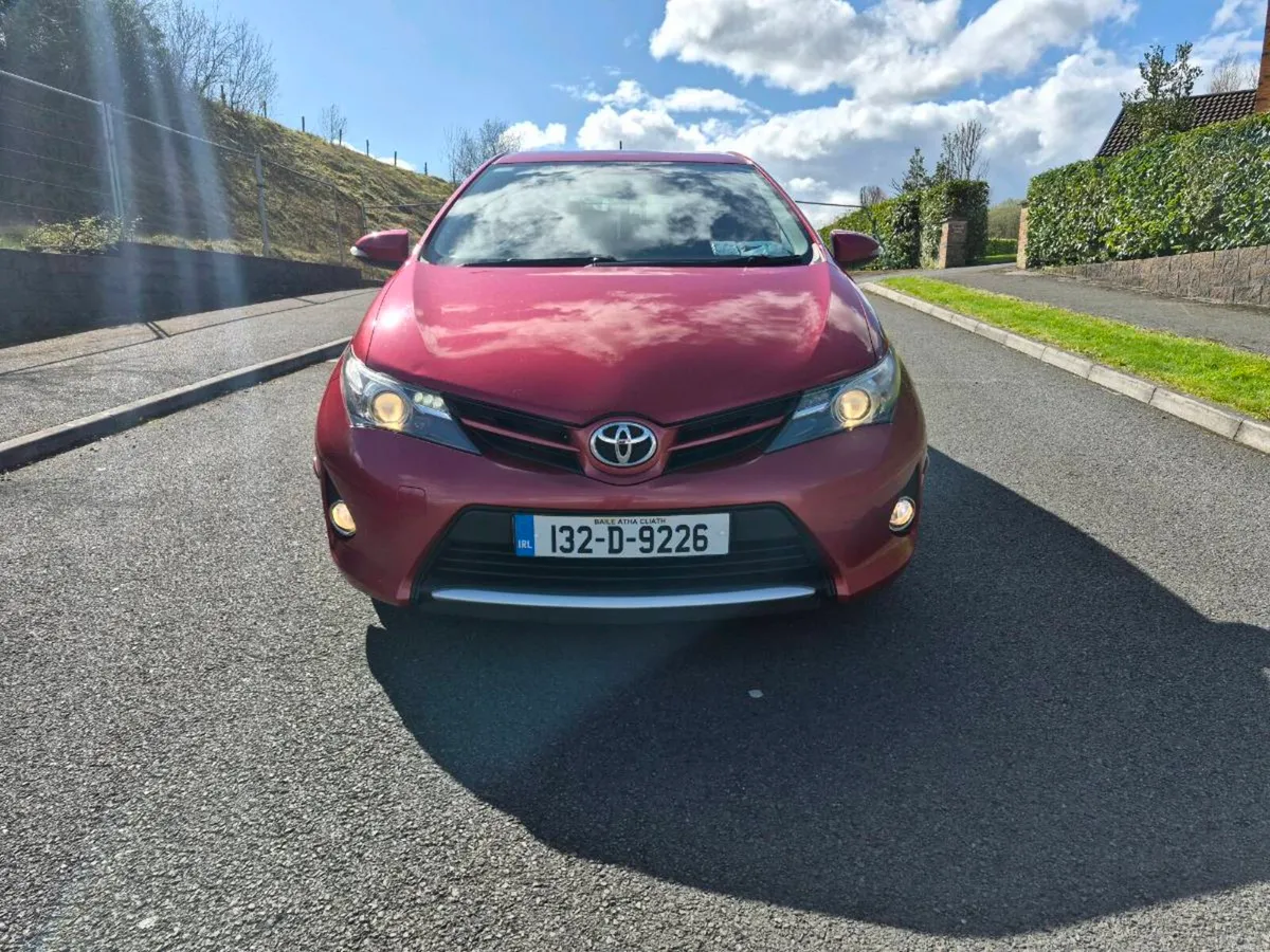 132 Toyota Auris 1.4D4D high grade Nct 01/27 - Image 3