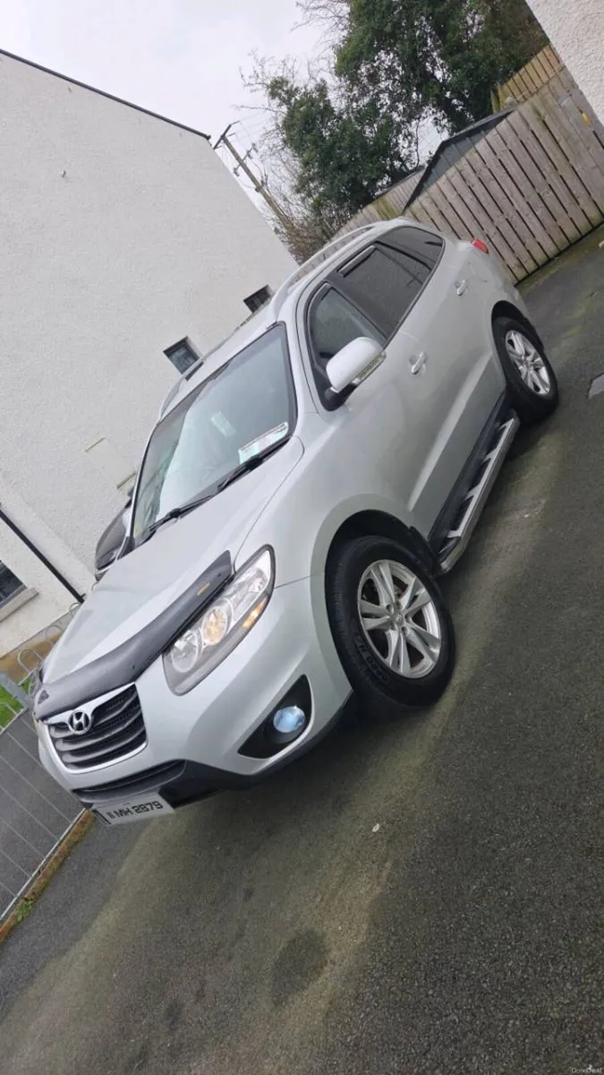 Hyundai Santa Fe 7 Seater - Image 1