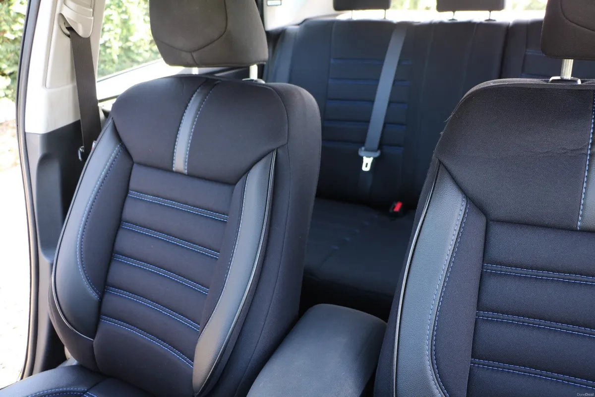 Toyota Auris 2012 D-4D - Image 4