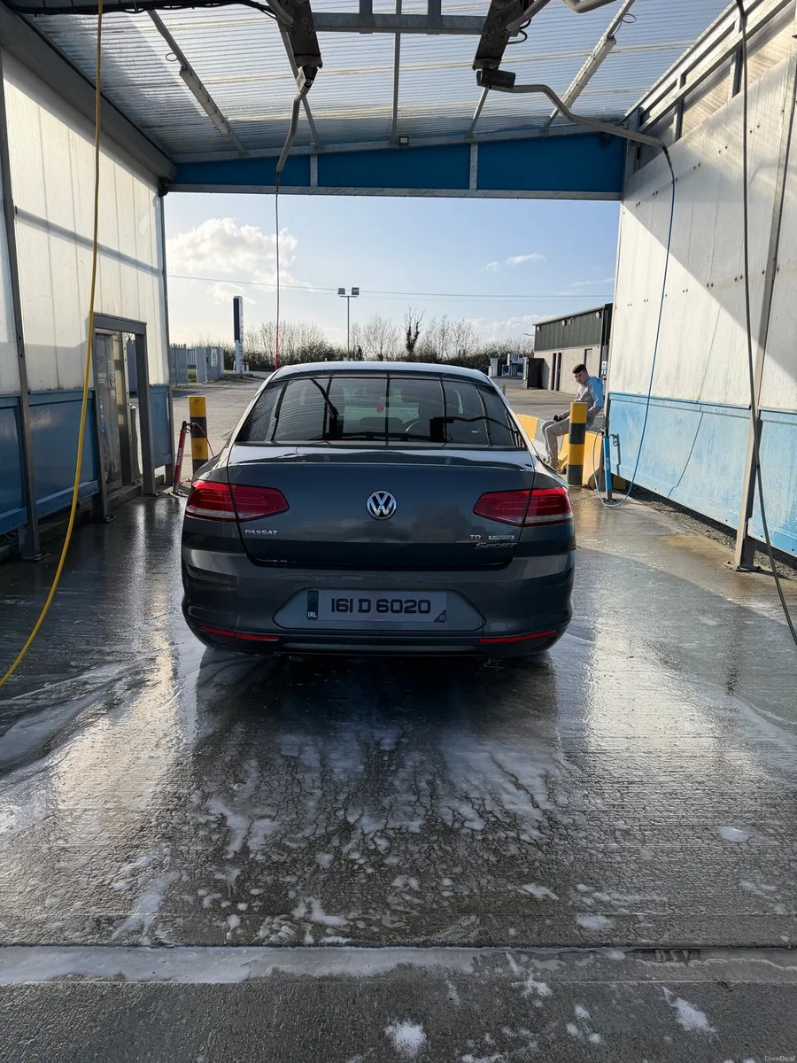 VW Passat 1.6 litre - Image 4