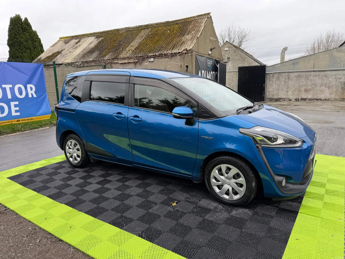 Toyota Sienta 2017 Automatic Hybrid - Image 2