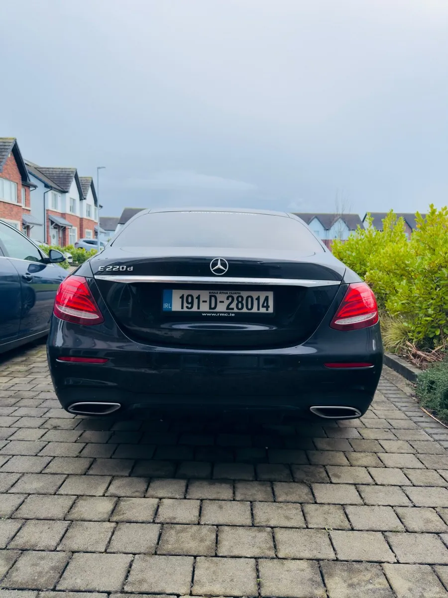 Mercedes-Benz E-Class E220d - Image 3