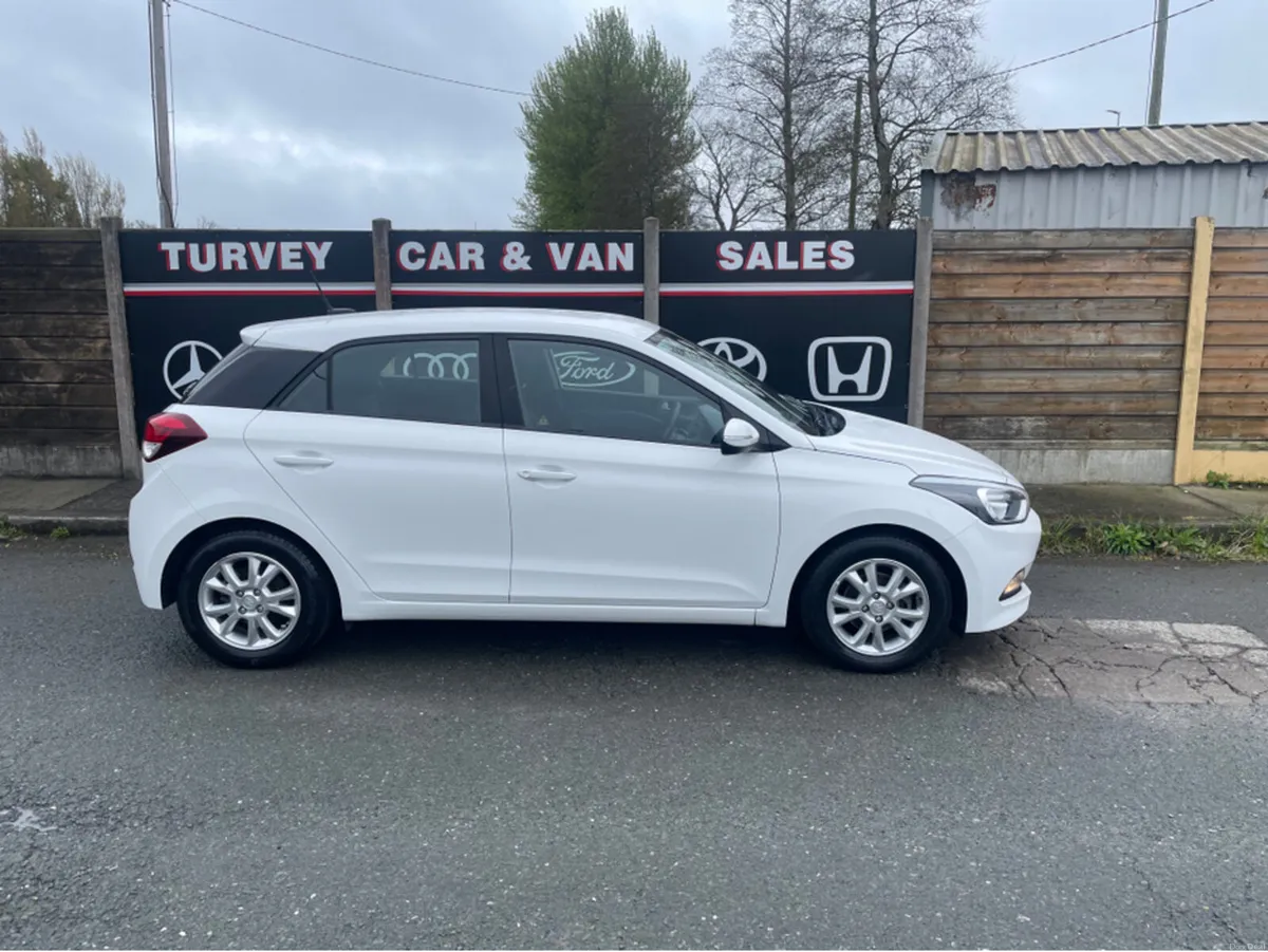 Hyundai i20 SE MPI 83BHP 5DR 84PS - Image 3