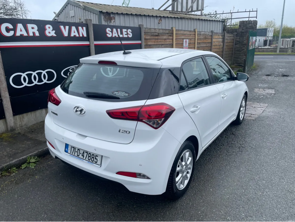 Hyundai i20 SE MPI 83BHP 5DR 84PS - Image 4