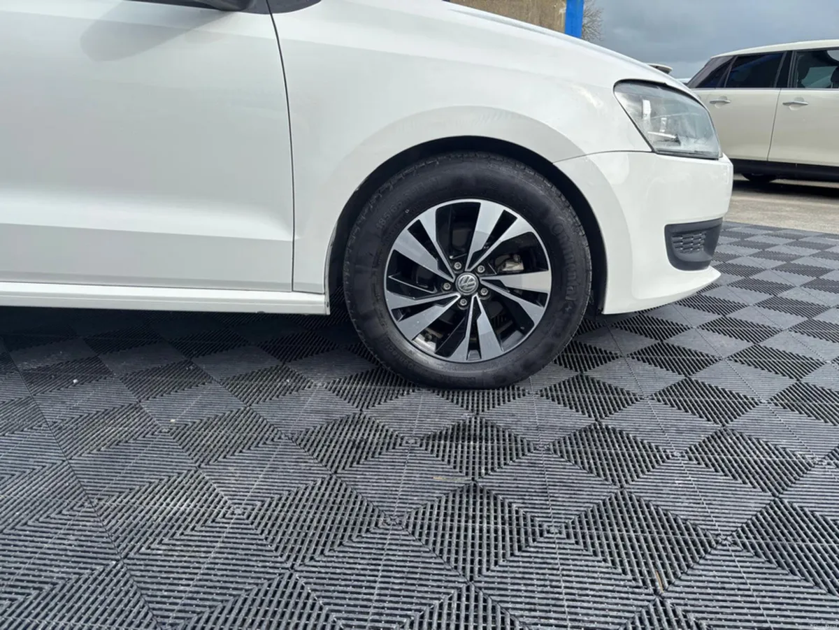 Volkswagen Polo VW Polo 1.2 petrol, auto, loads of - Image 3