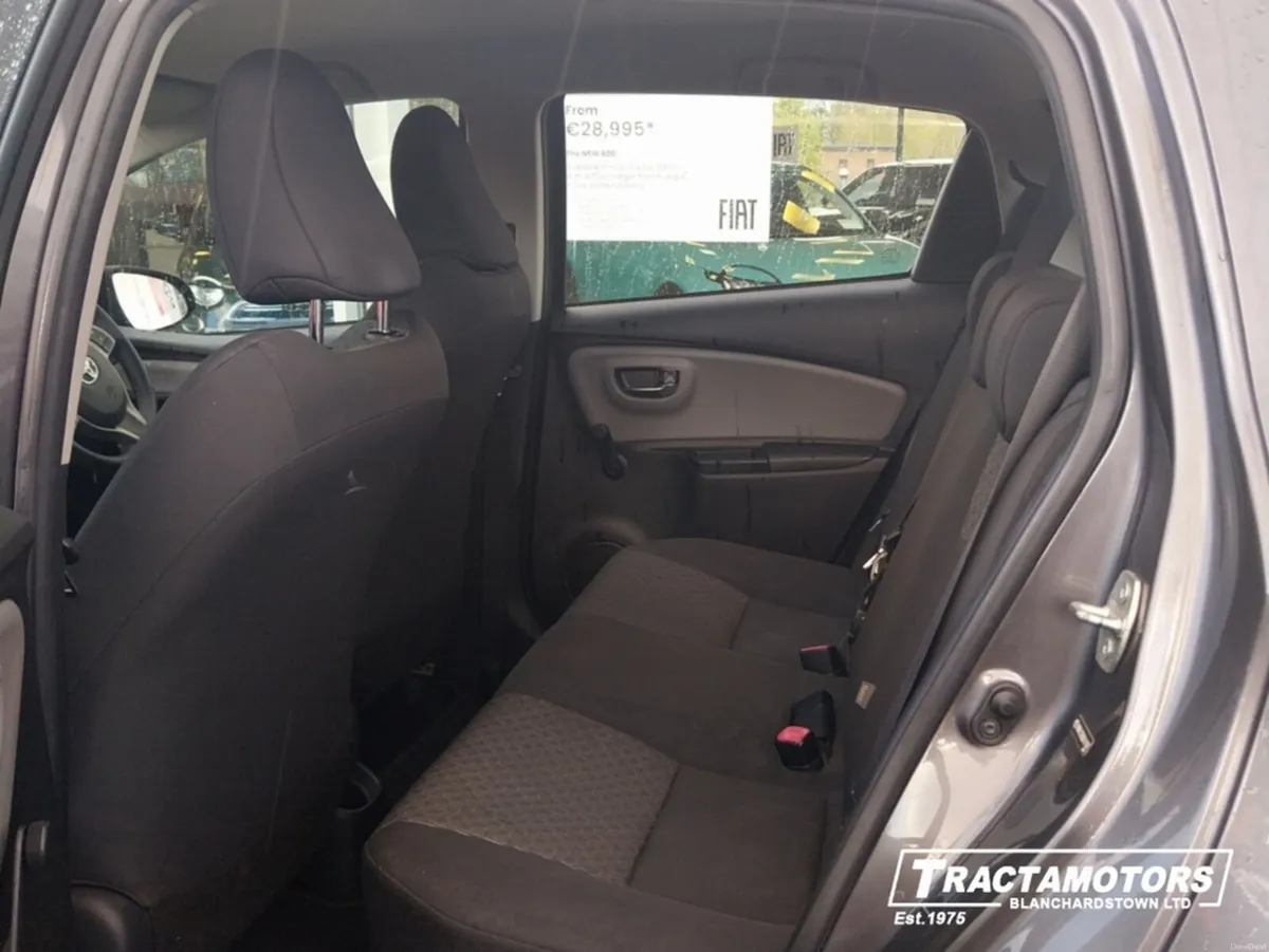 Toyota Yaris 1.0 LUNA MC 4DR - Image 5