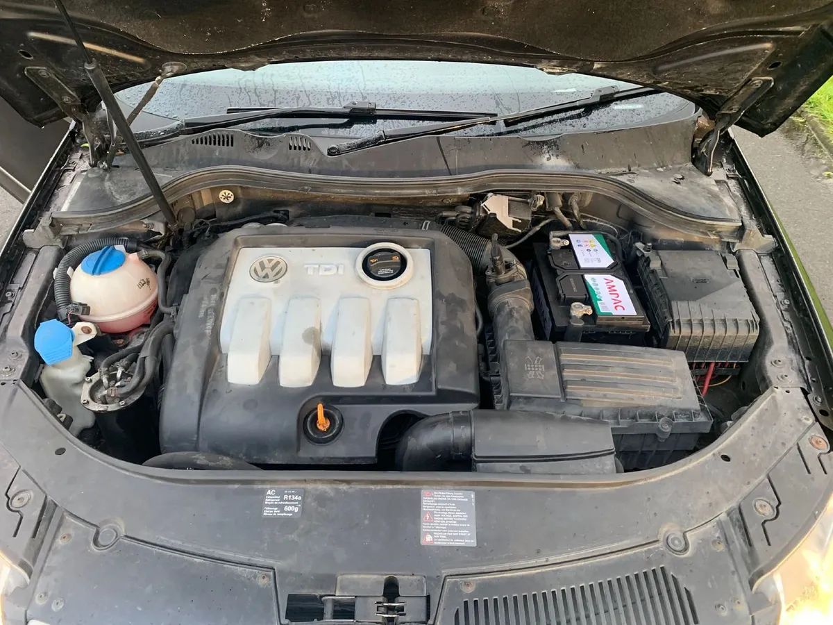 Volkswagen Passat Estate, 2008 1.9TDI - Image 4