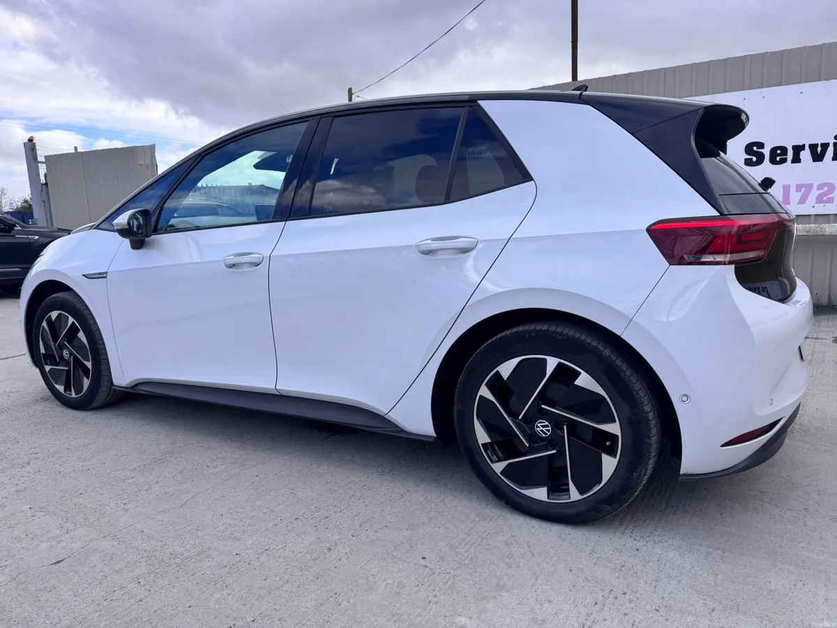 231 VW ID.3 Life 204HP 62.00 kWh Warranty - Image 6