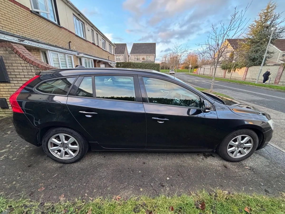 Volvo V60 2014 - Image 1