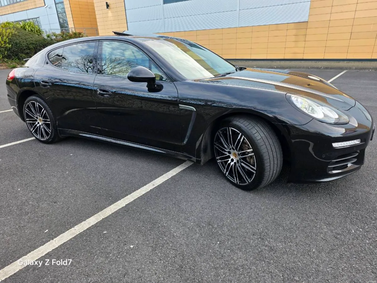 152 Porsche Panamera GranTourismo Diesel - Image 5
