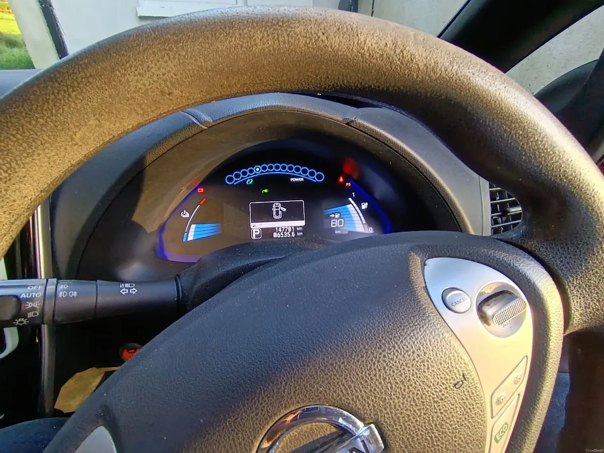 Nissan Leaf 2017 - Image 2