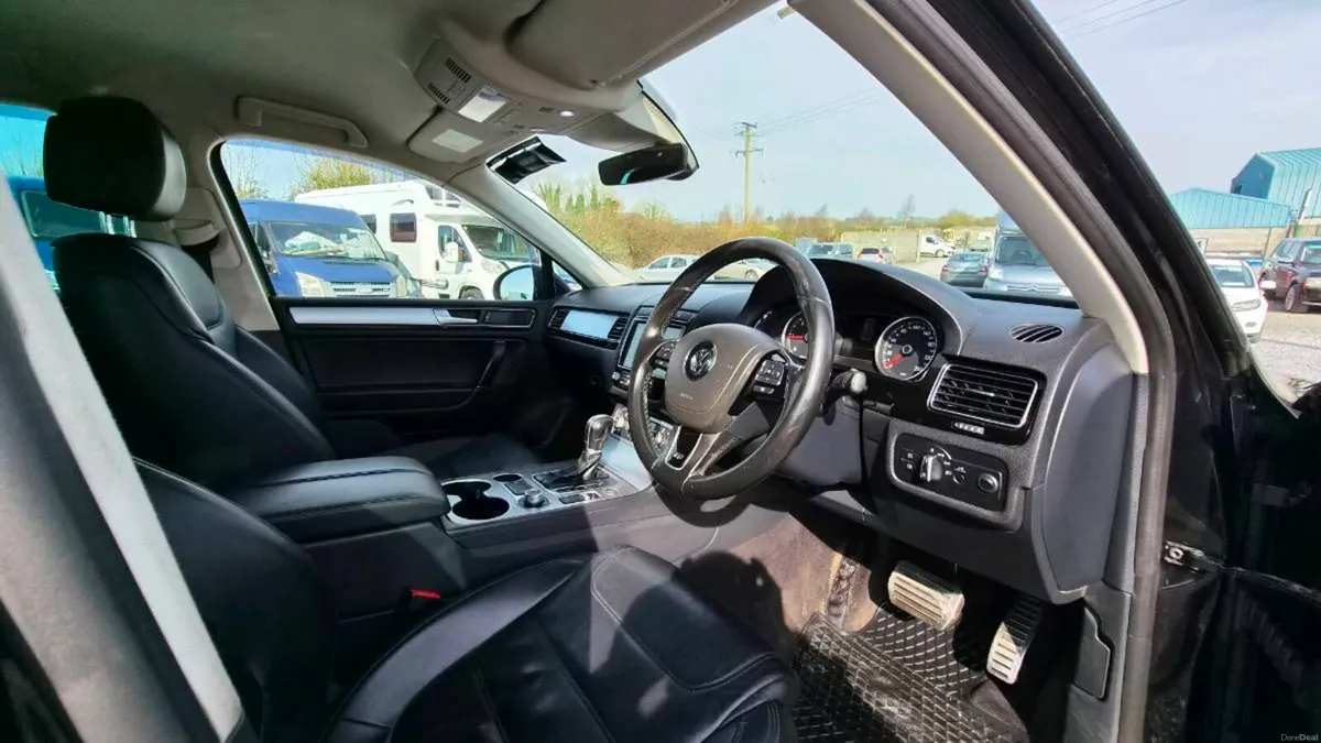 171 vw touareg Crewcab tax 12/26 - Image 3