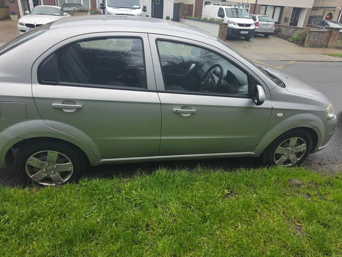 Chevrolet Aveo 2011 - Image 4