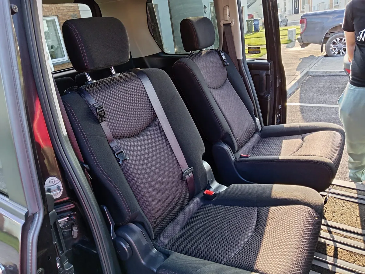 Nissan Serrena - Image 4