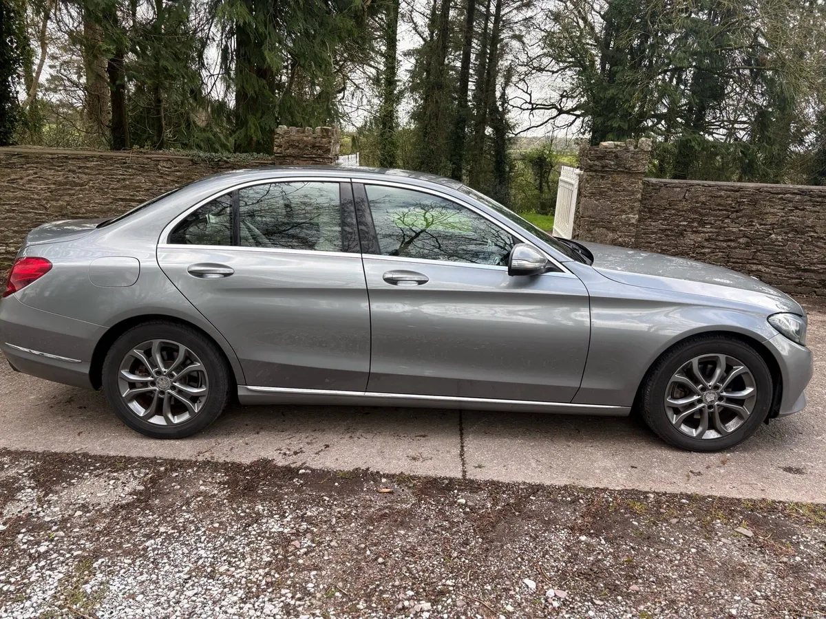 MERCEDES C220 LOW KMS AVANTGARDE - Image 2