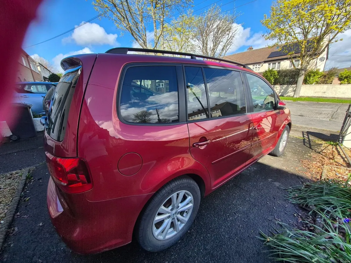 Volkswagen Touran 2015 - Image 4