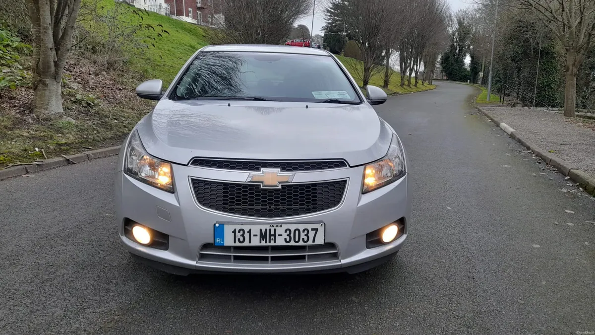 Chevrolet Cruze 2013 Low KM Nct and Tax - Image 3