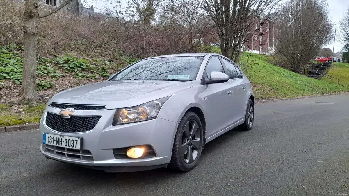 Chevrolet Cruze 2013 Low KM Nct and Tax - Image 2