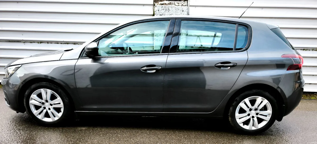 Peugeot 308 2020 - Image 2