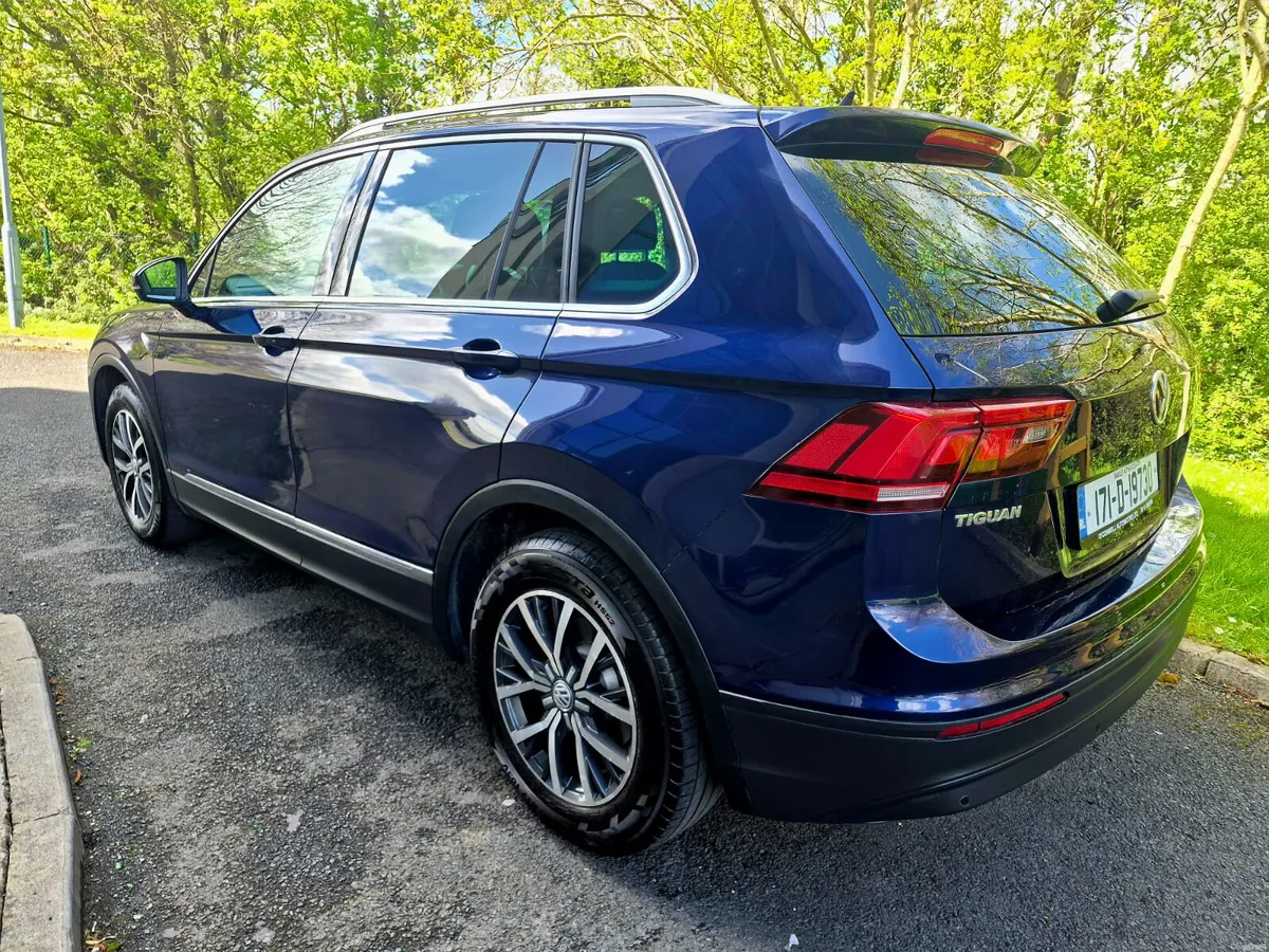 2017 VOLKSWAGEN TIGUAN CL 2.0 TDI GLASS ROOF - Image 2