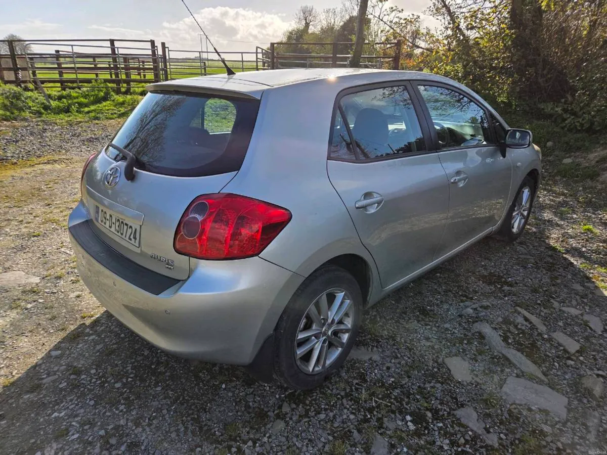 Toyota Auris 2009 - Image 4