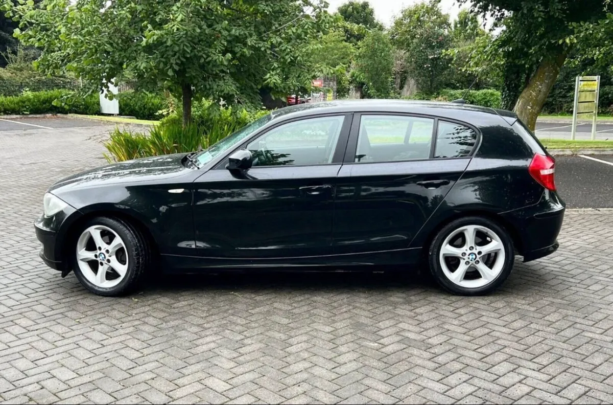 BMW 116d 2011 - Image 1