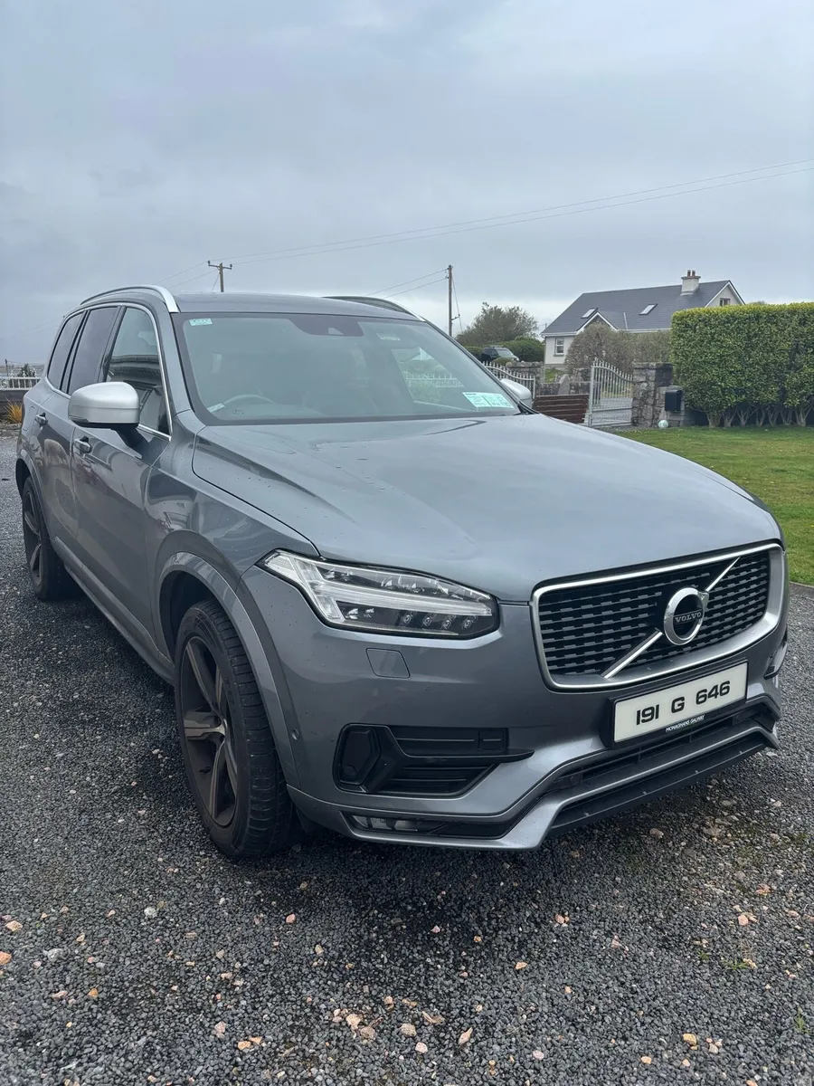 Volvo XC90 - Image 1