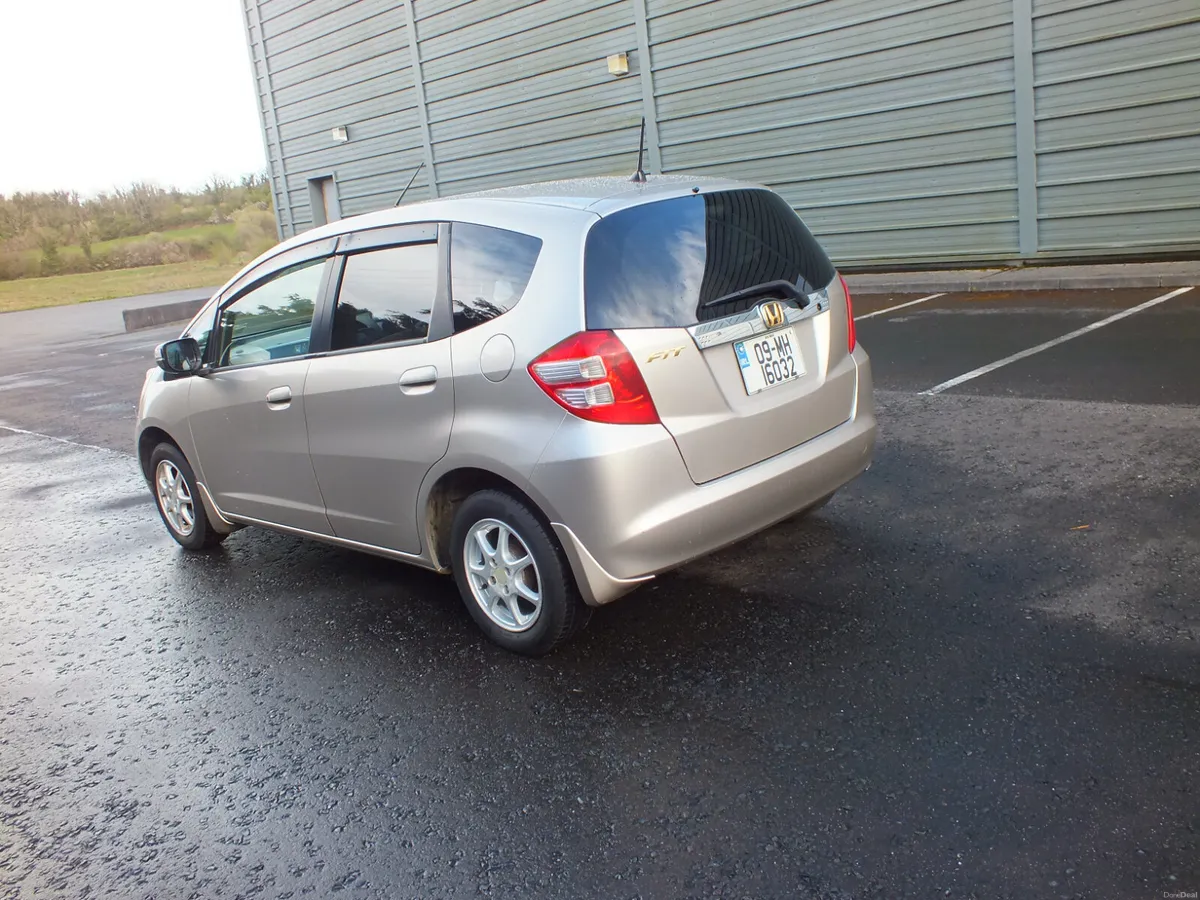 Honda Fit 2009 - Image 4