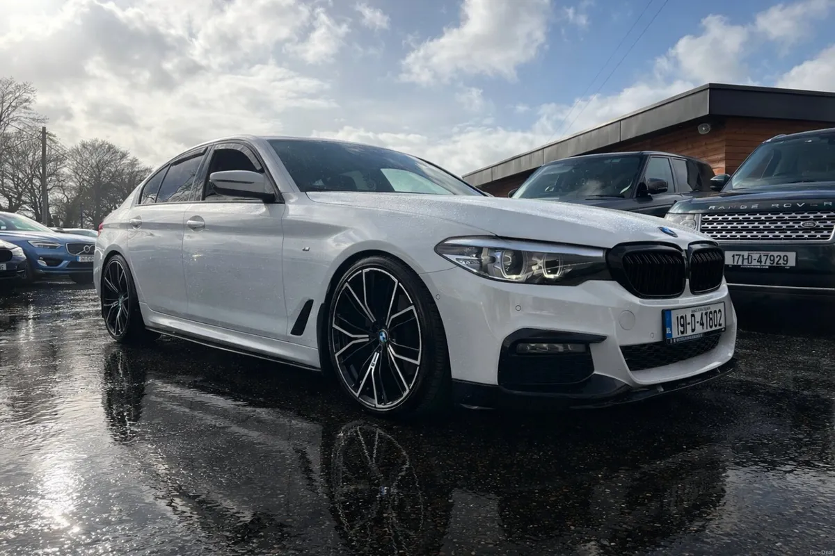 191 BMW 520D M SPORT ALPINE WHITE - Image 1