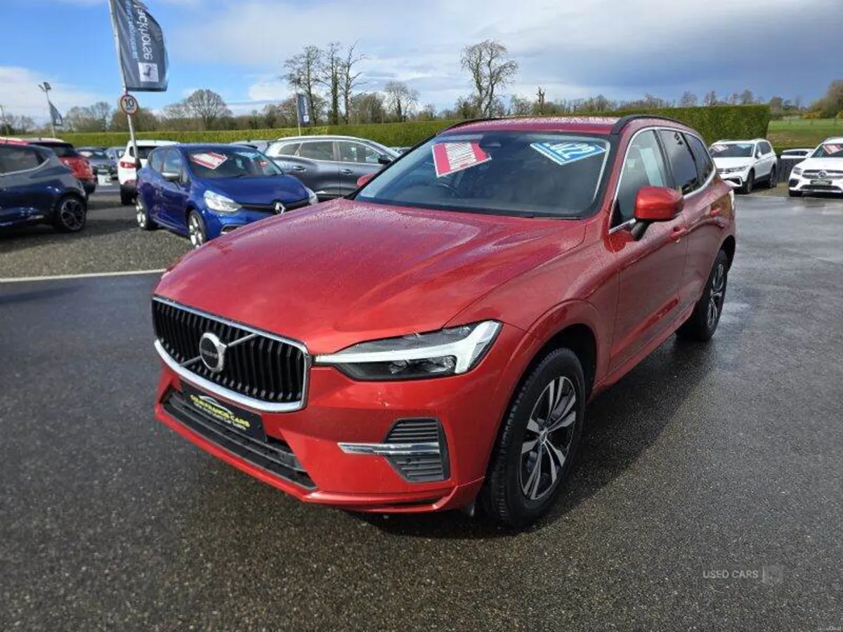 Volvo XC60 Momentum - Image 1