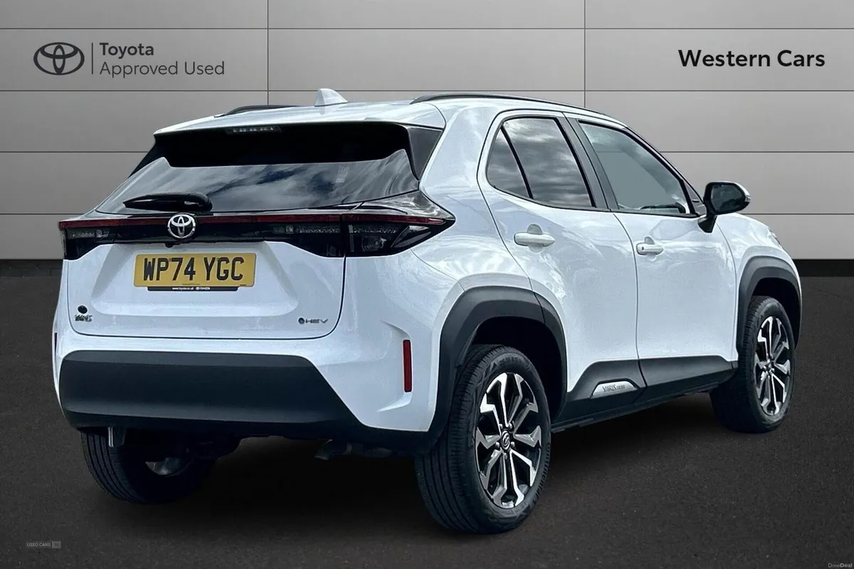 Toyota Yaris Cross 1.5 VVT-h Design E-CVT Euro 6 ( - Image 2