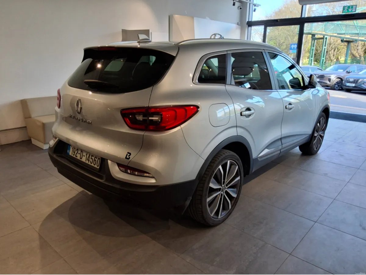Renault Kadjar ICONIC ** Very Low kms ** - Image 2