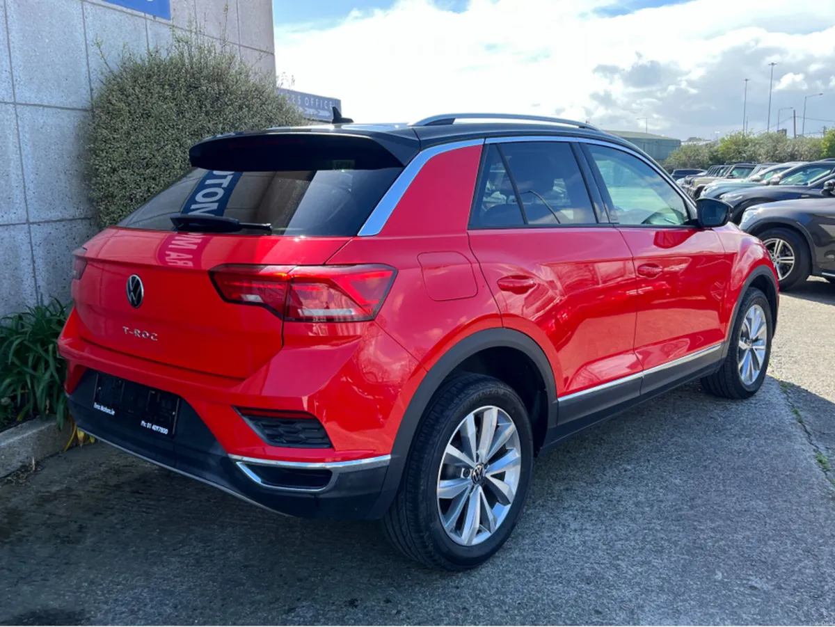Volkswagen T-Roc STYLE AUTOMATIC 2.0 DIESEL //LOW - Image 4