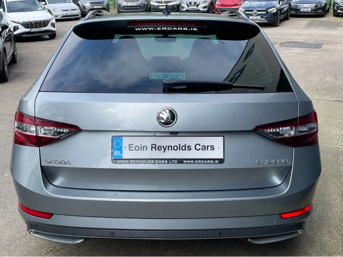 Skoda Superb SPORTLINE COMBI 2.0 TDI 190BHP LOW KM - Image 4