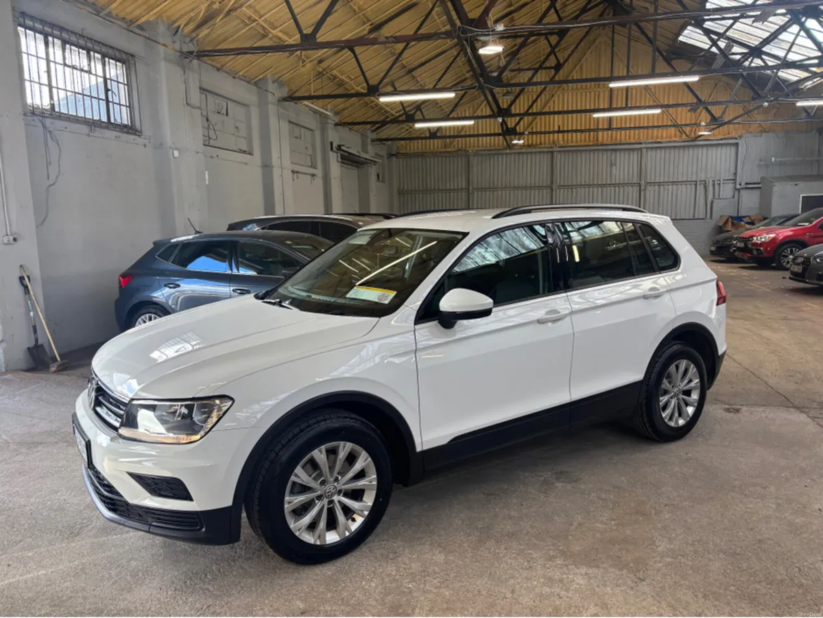 Volkswagen Tiguan TRENDLINE 2.0 TDI MANUAL 6SPEED - Image 2