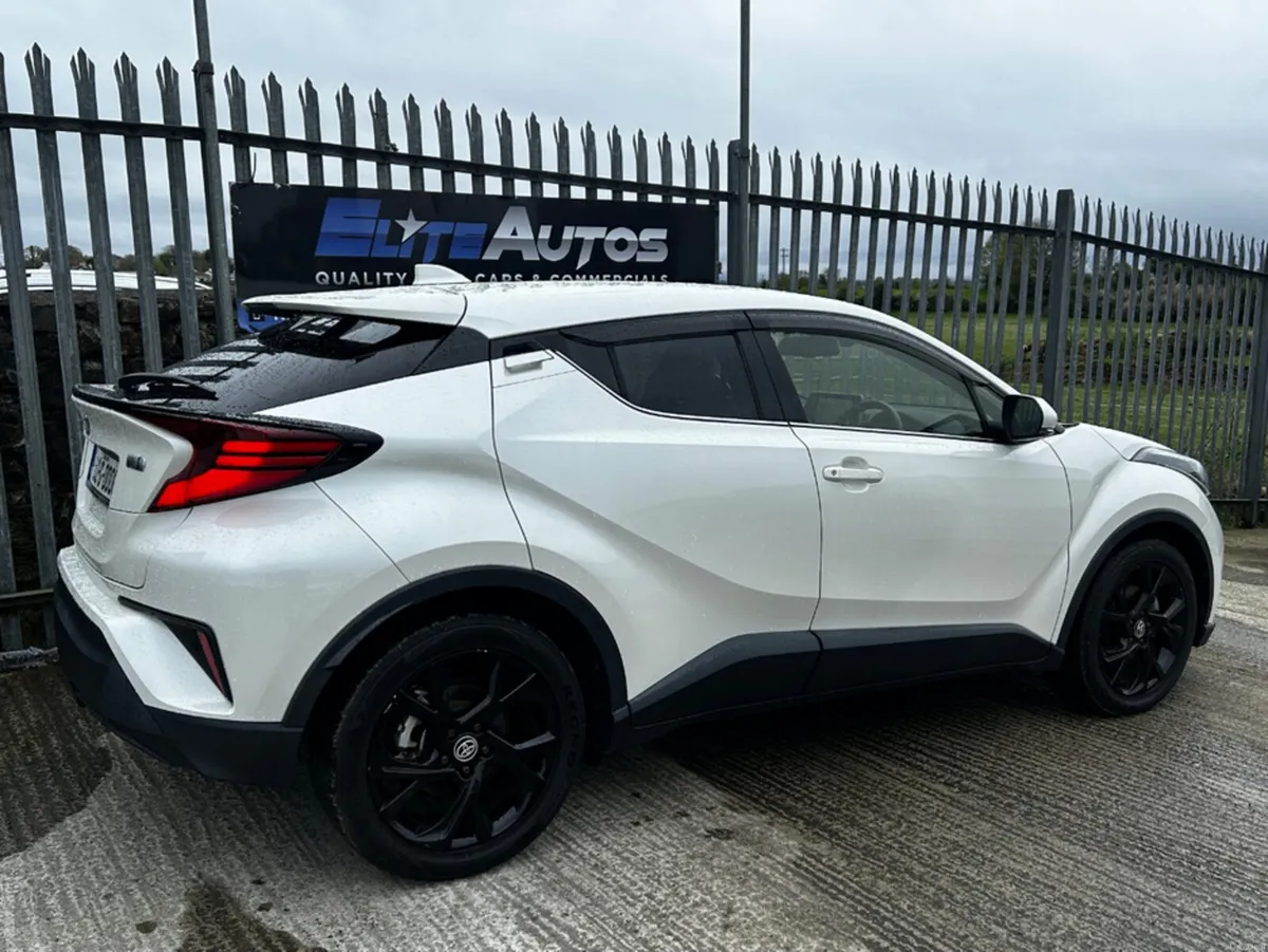 Toyota C-HR G Pack Sol Self Charging Hybrid - Image 2