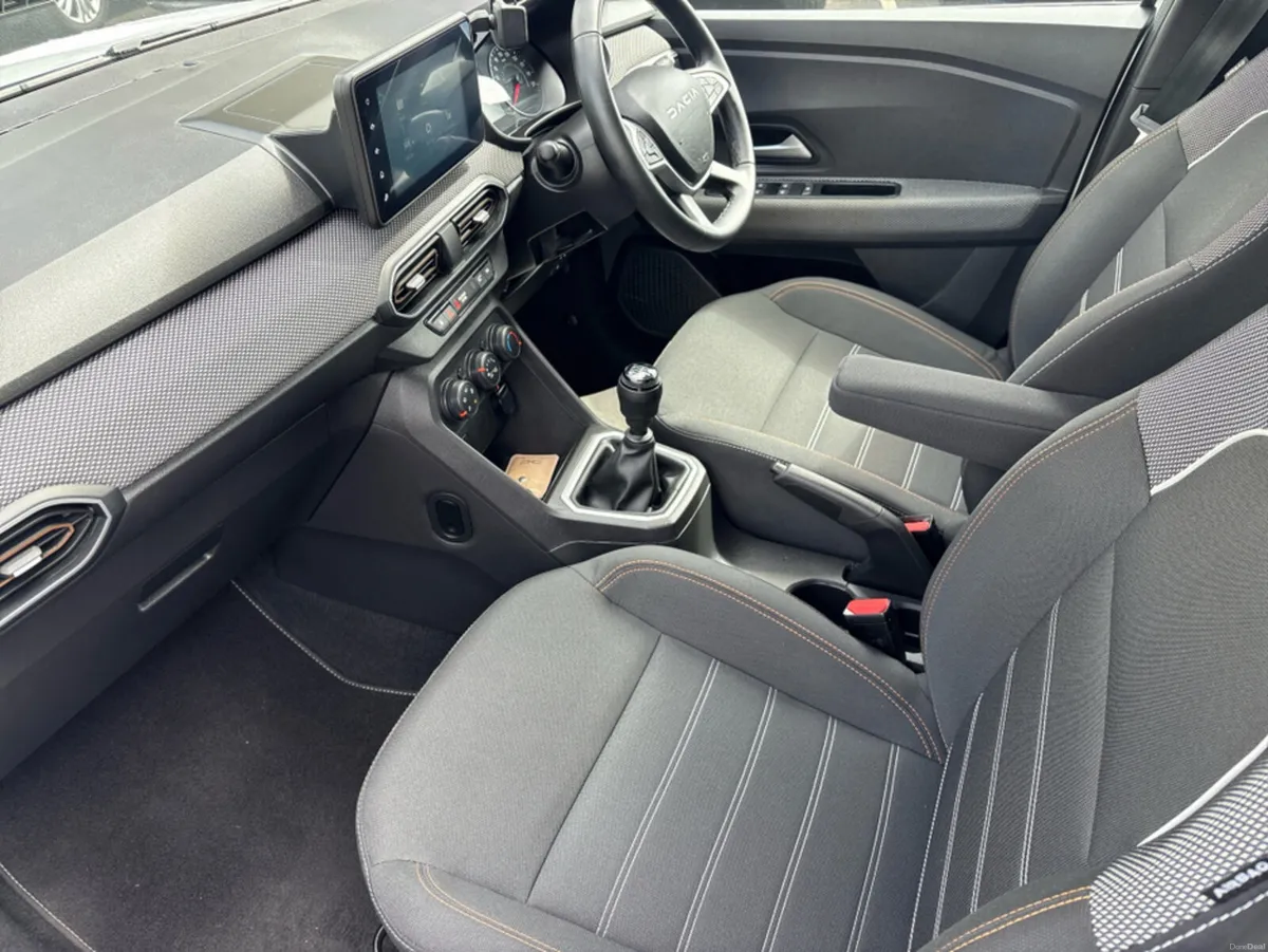 Dacia Sandero STEPWAY EXPRESSION TCE - Image 3