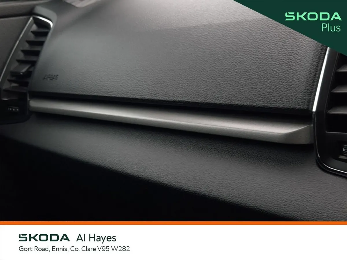 Skoda Karoq **150 BHP**BIG ENGINE ** AMBITION--1 O - Image 3