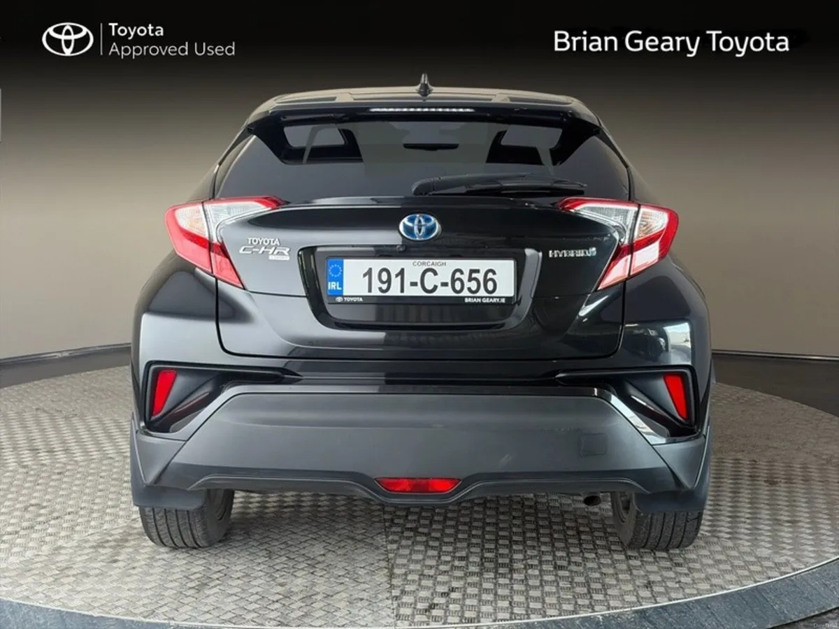 Toyota C-HR HYBRID SPORT - Image 4