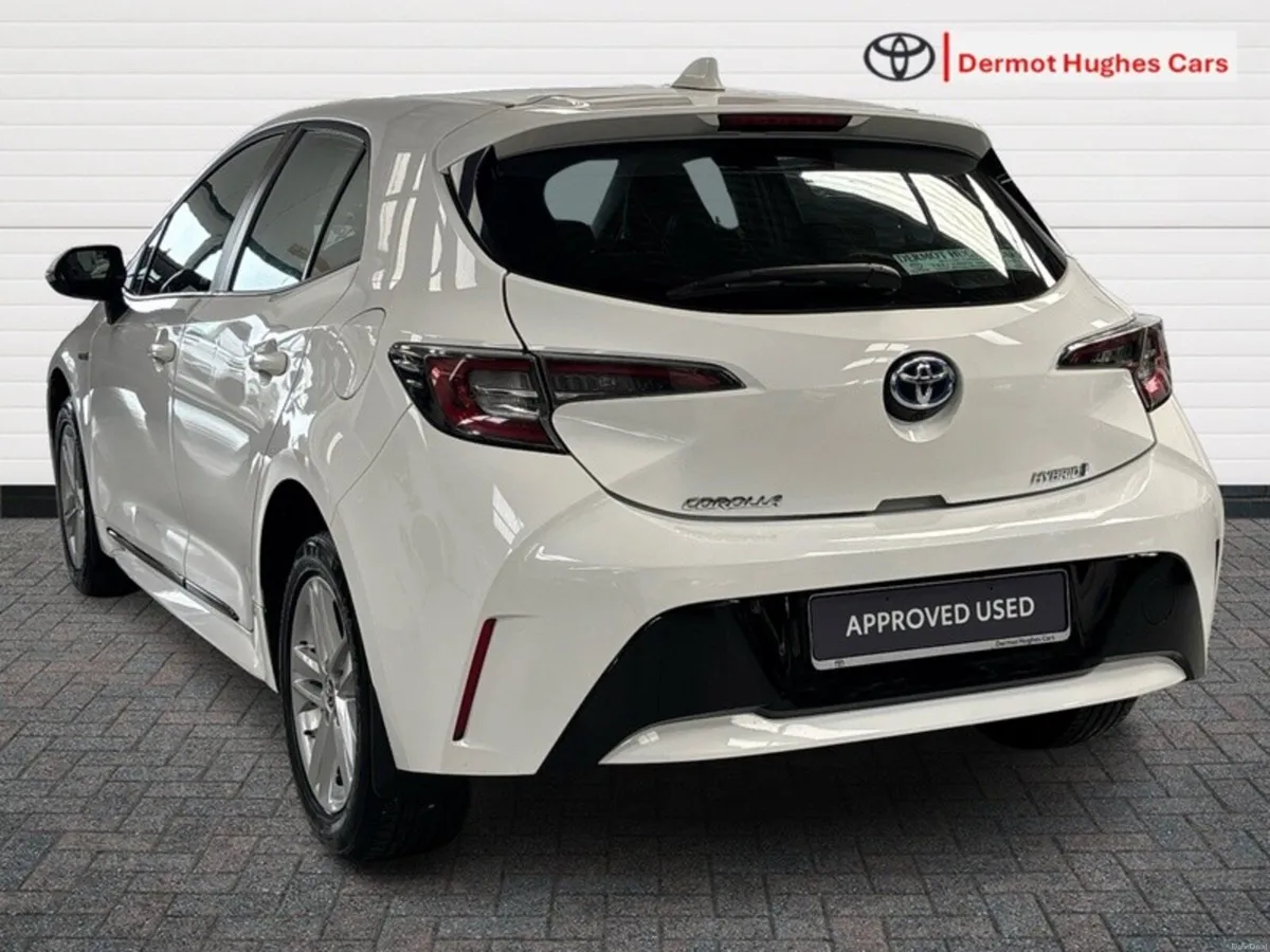 Toyota Corolla HYBRID LUNA H/B AUTO - Image 2