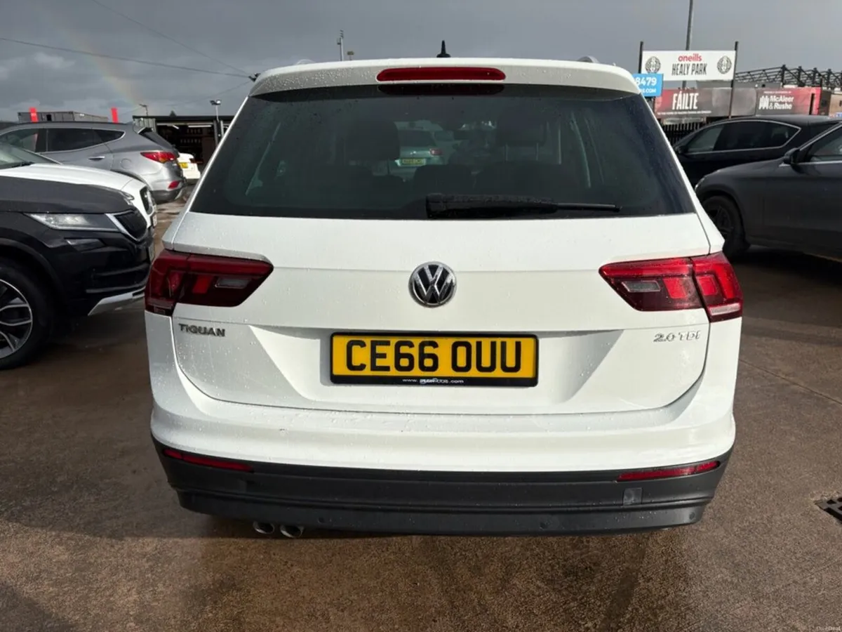 2016 Volkswagen Tiguan - Image 4