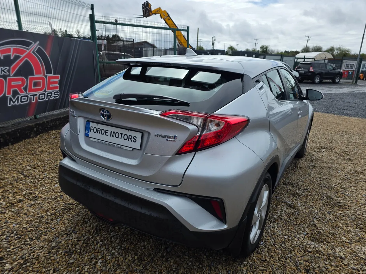 Toyota C-HR 2018 - Image 4